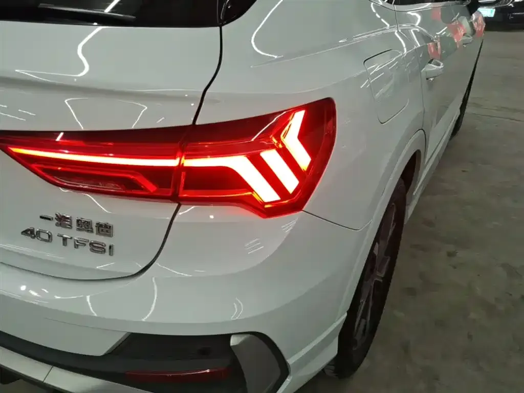 Audi Q3 Sportback — фото 5