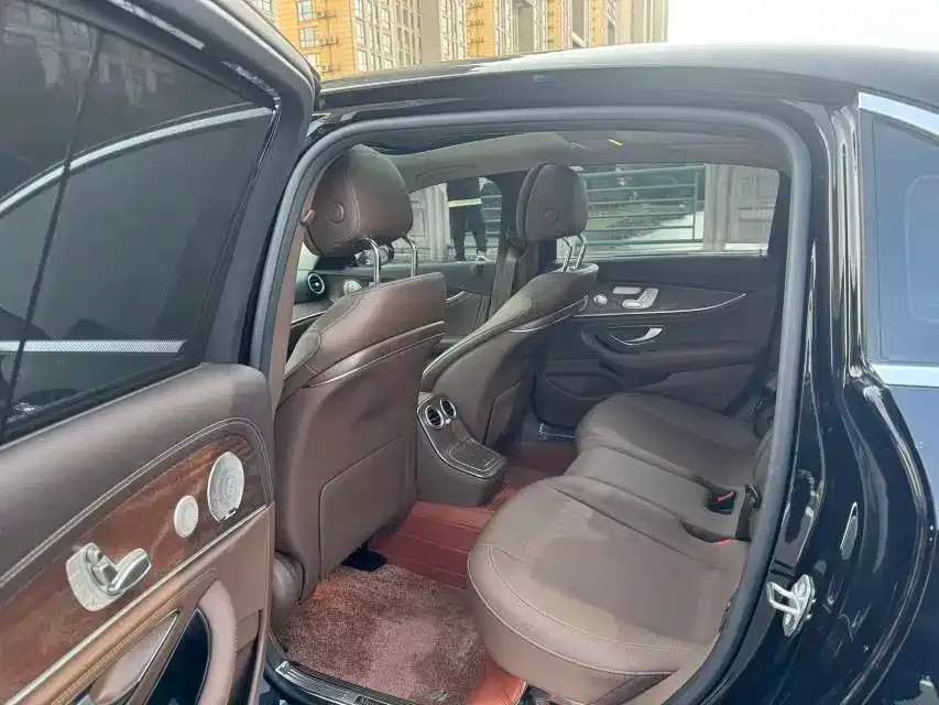Mercedes-Benz E-Class 2023 из CN, фото 4