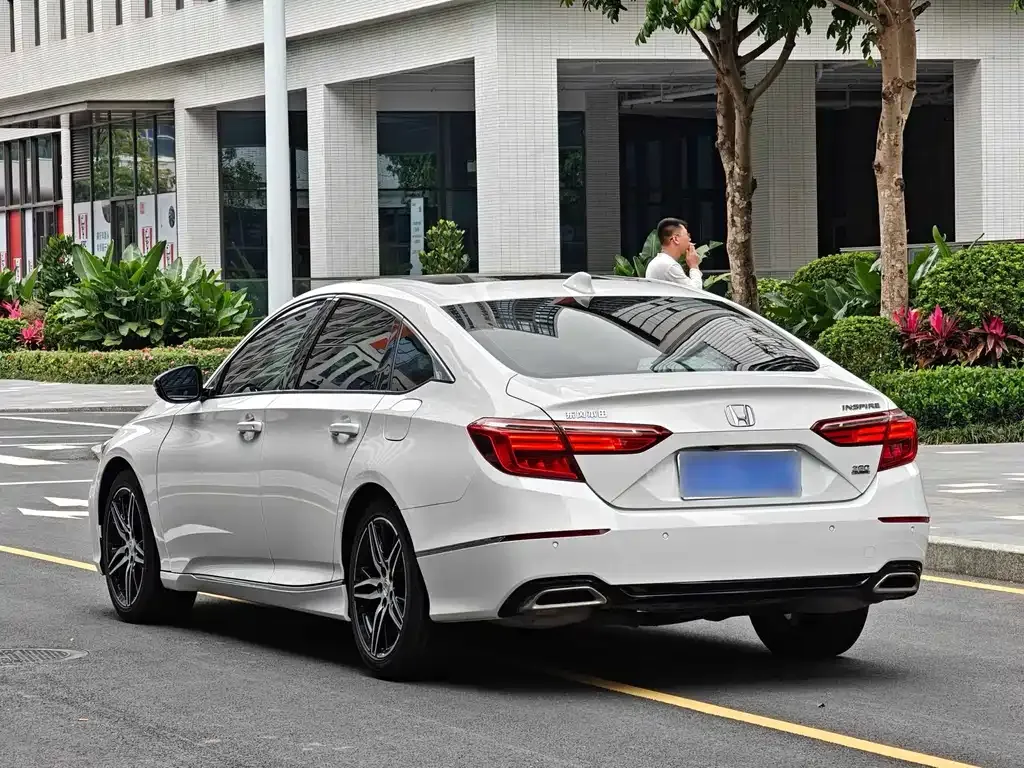 Honda Inspire — фото 10