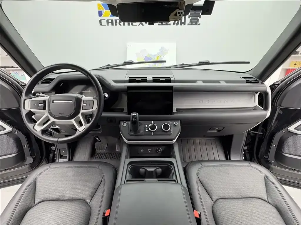 Land Rover Defender — фото 10