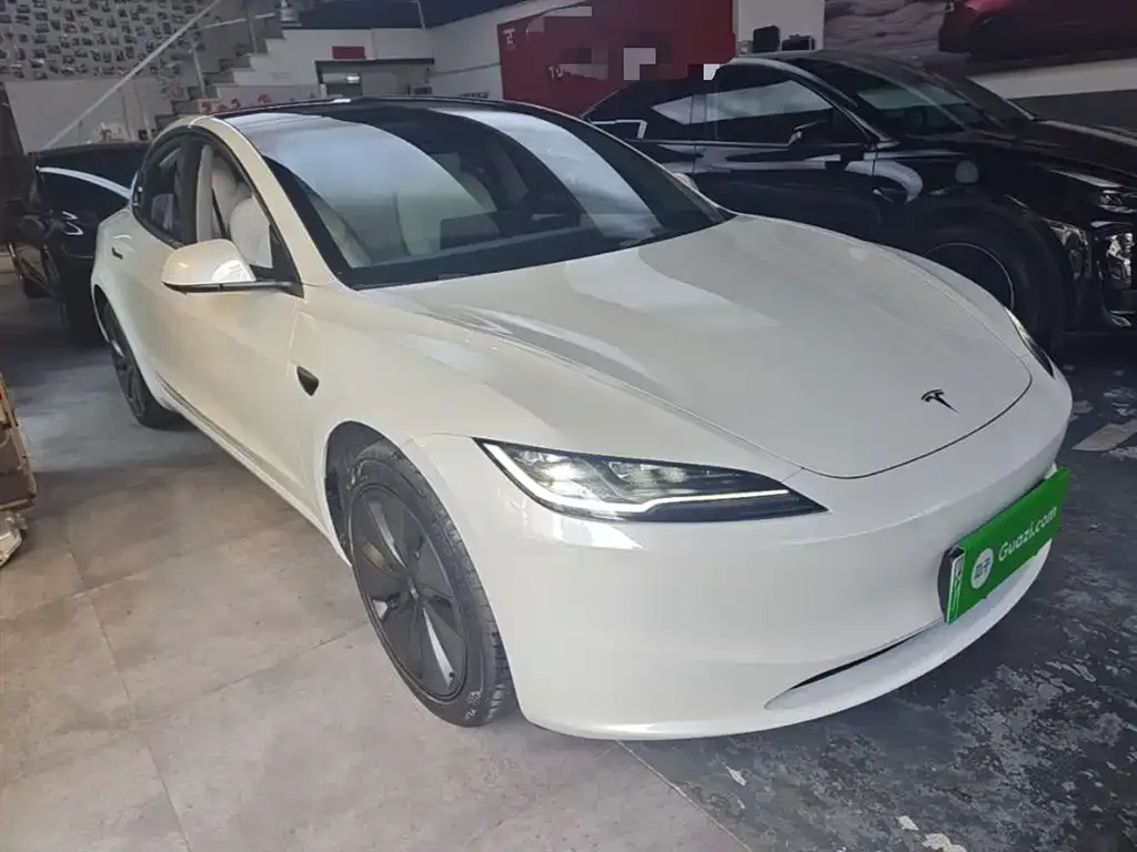Tesla Model 3 — фото 8