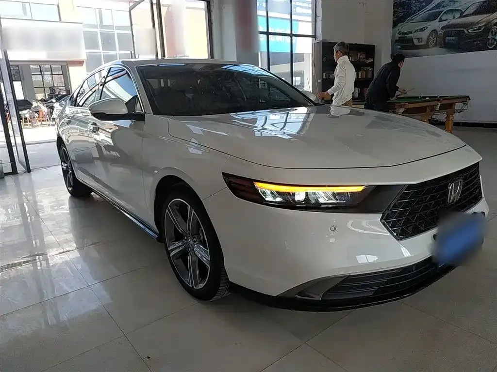 Honda Accord — фото 9