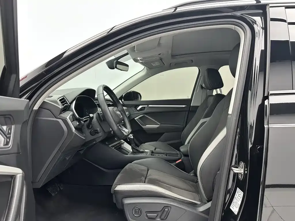 Audi Q3 2021 из CN, фото 9