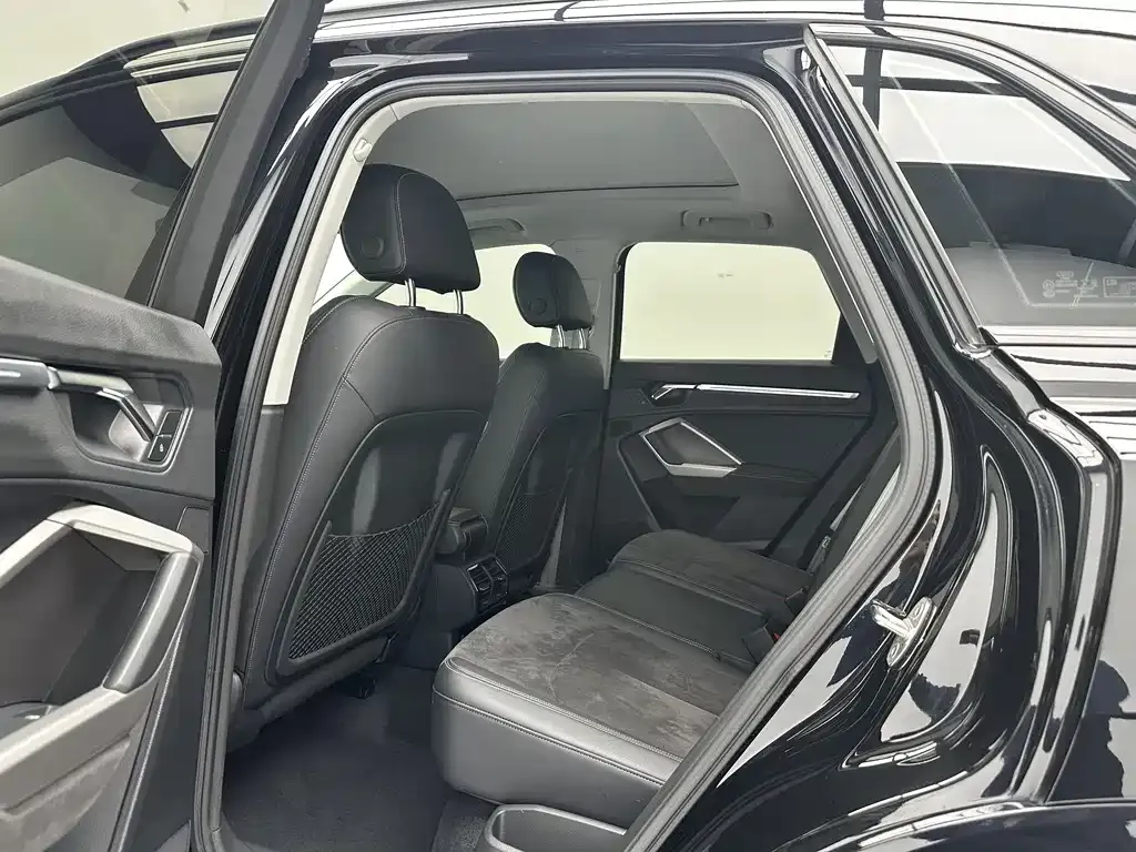 Audi Q3 2021 из CN, фото 8