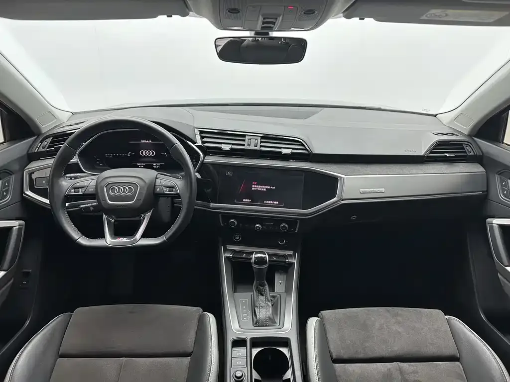 Audi Q3 2021 из CN, фото 3