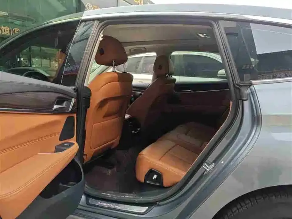 BMW 6 Series GT 2021 из CN, фото 4