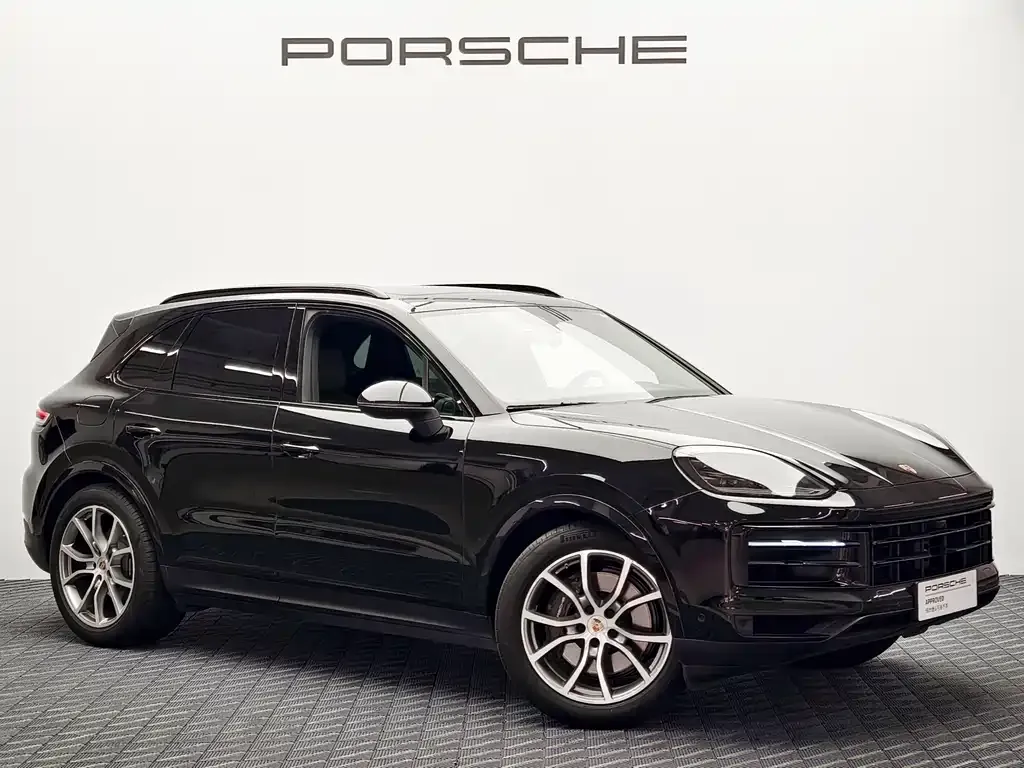 Porsche Cayenne — фото 1