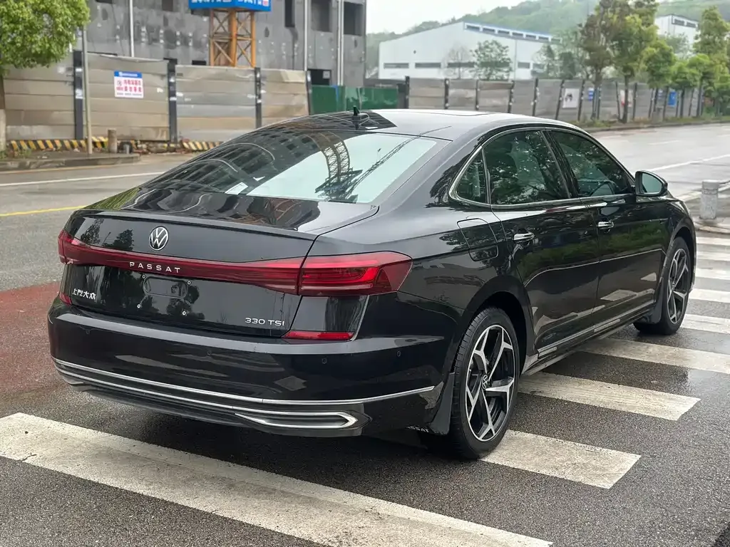 Volkswagen Passat — фото 5