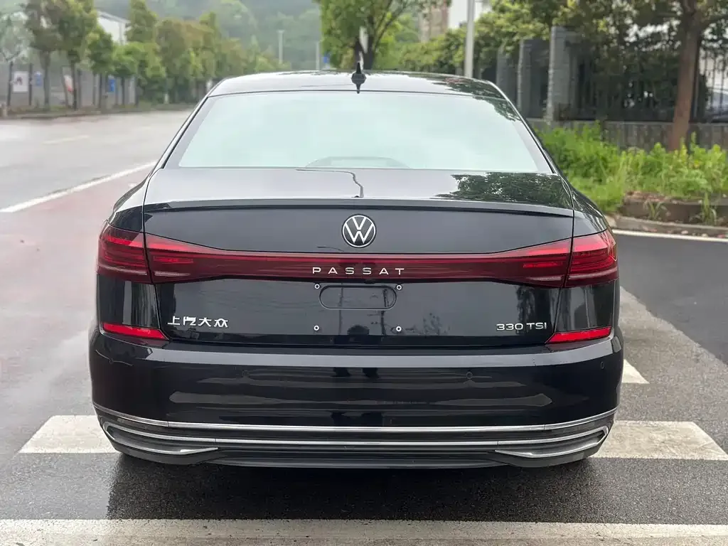 Volkswagen Passat — фото 8