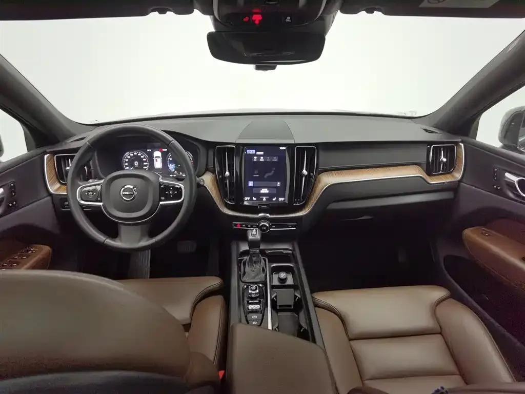 Volvo XC60 2021 из CN, фото 4