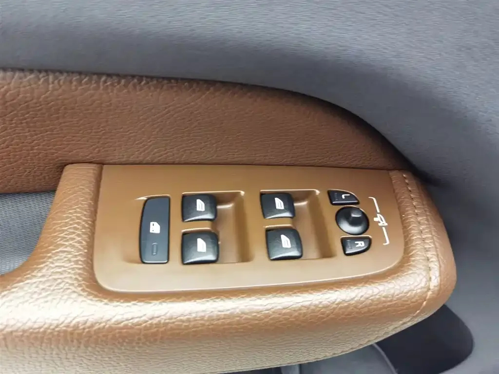 Volvo XC60 2021 из CN, фото 7