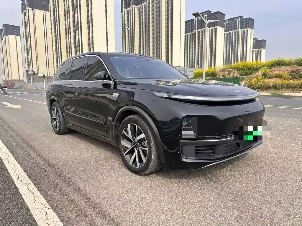 Li Auto L8