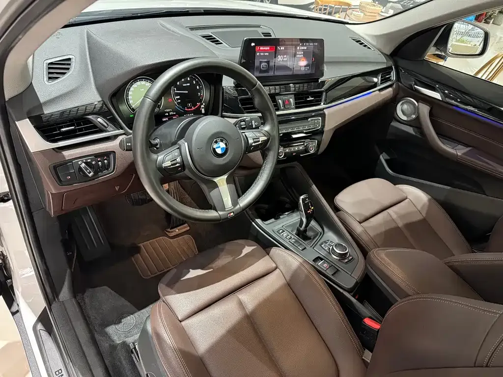 BMW X1 — фото 10