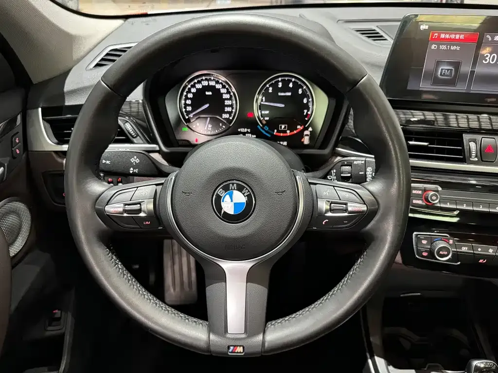 BMW X1 — фото 4