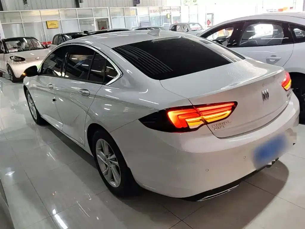 Buick Regal — фото 7