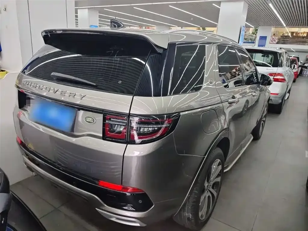 Land Rover Discovery Sport — фото 2