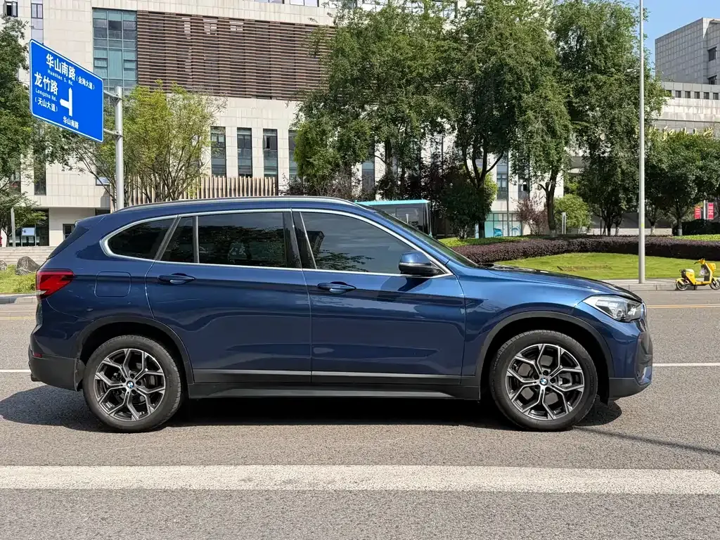 BMW X1 — фото 10