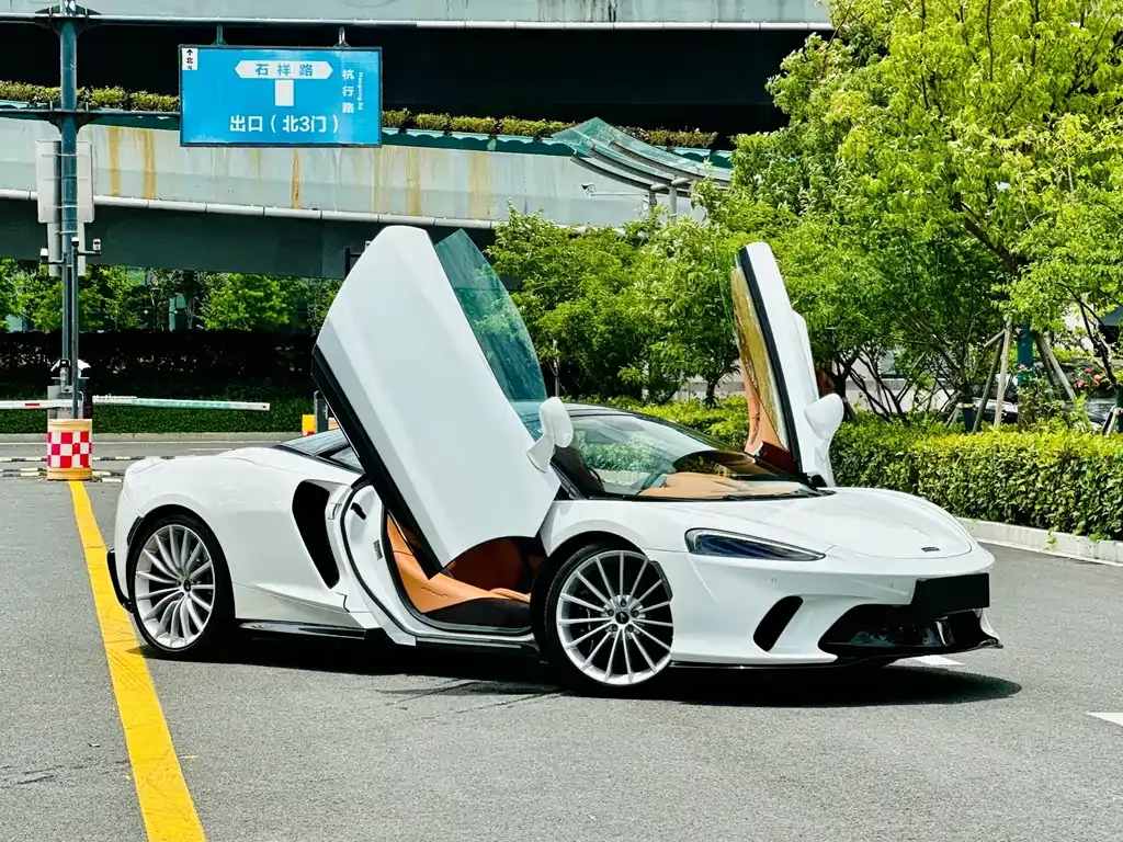 McLaren GT — фото 9