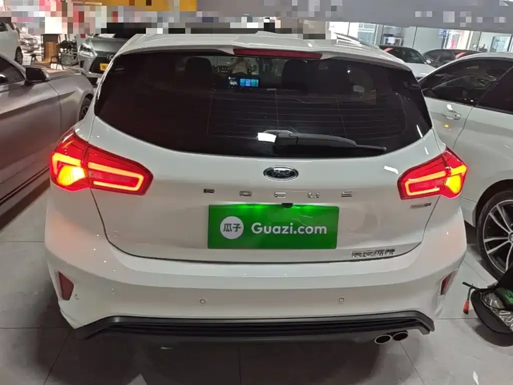 Ford Focus 2023 из CN, фото 10