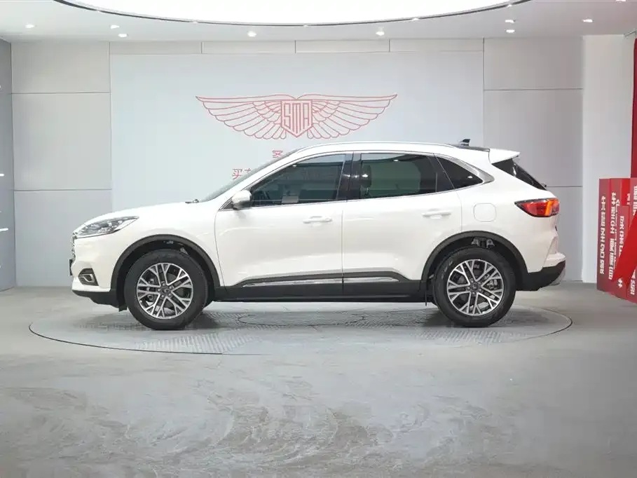 Ford Escape 2023 из CN, фото 8