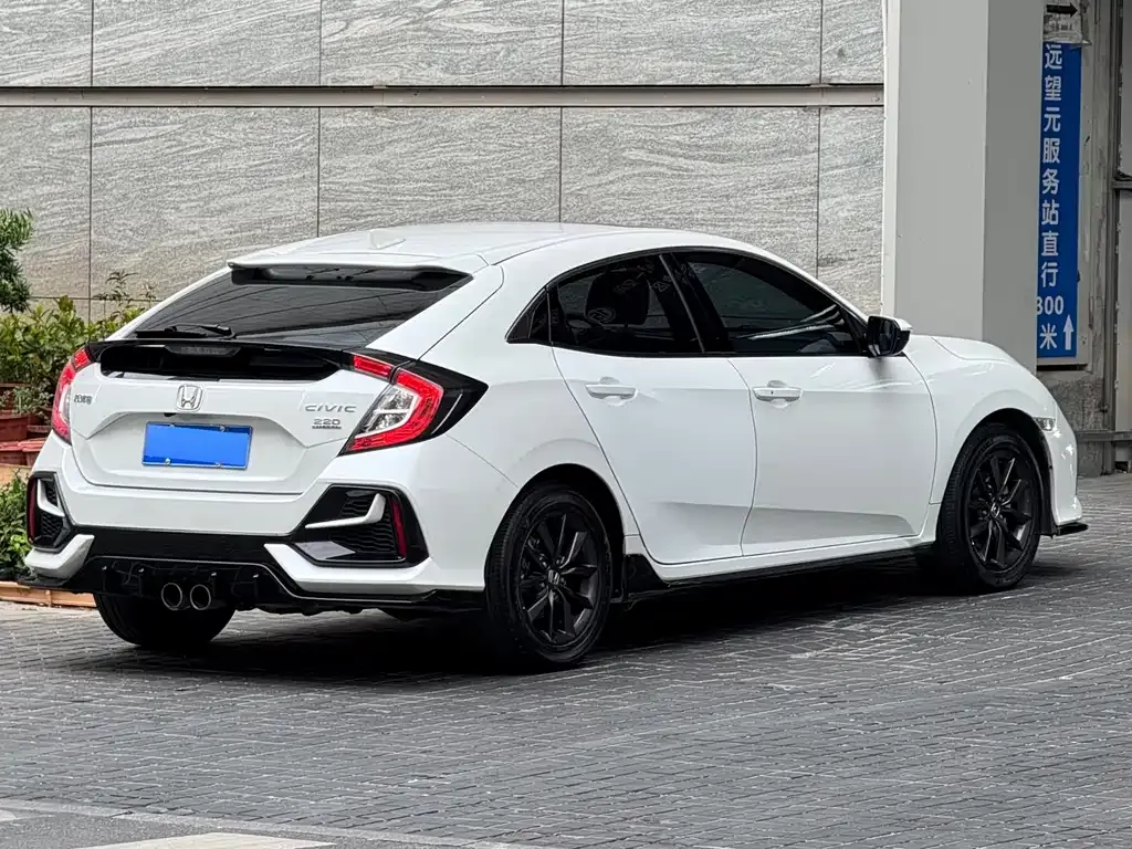 Honda Civic — фото 10
