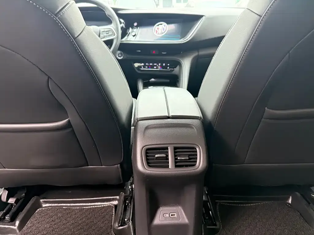 Buick Envision Plus — фото 4