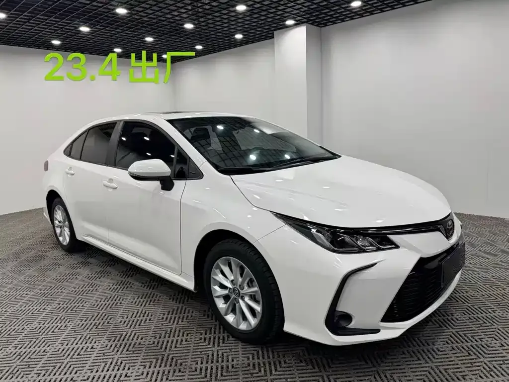 Toyota Corolla — фото 1