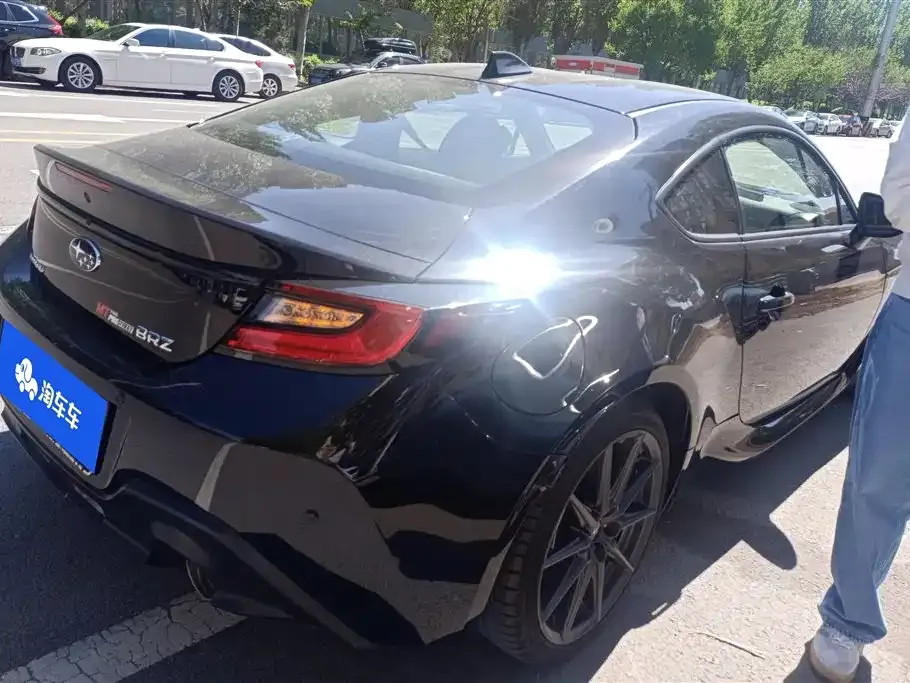 Subaru BRZ 2022 из CN, фото 10