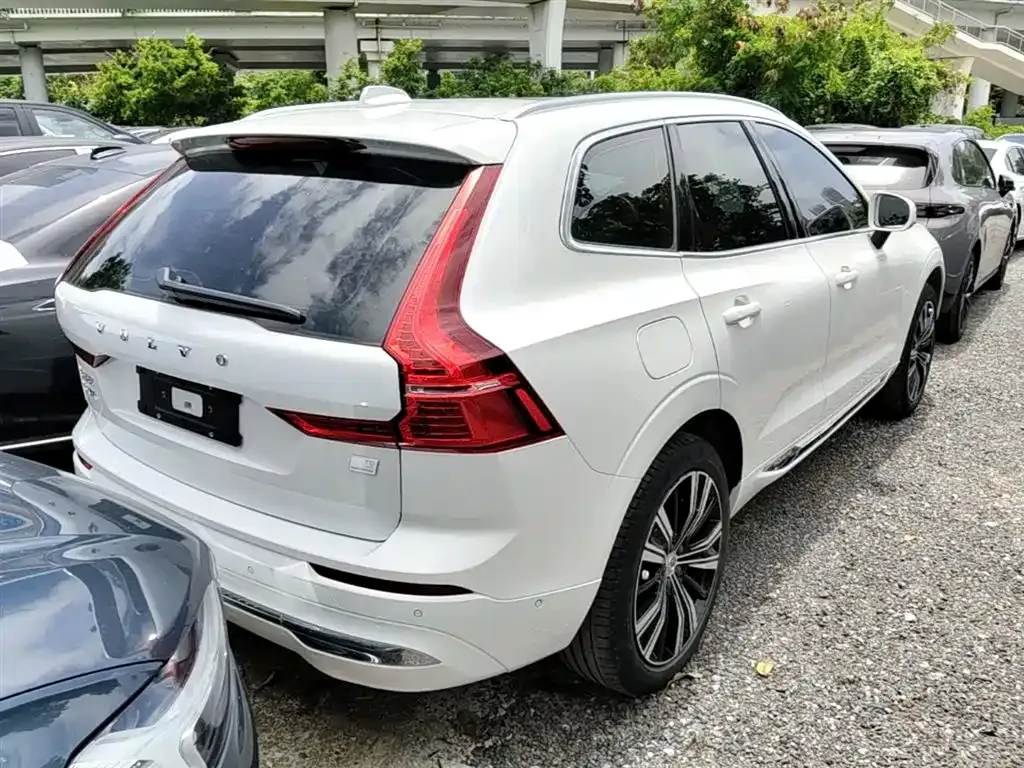 Volvo XC60 PHEV 2021 из CN, фото 5