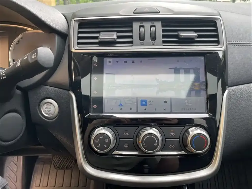 Nissan Tiida 2022 из CN, фото 5