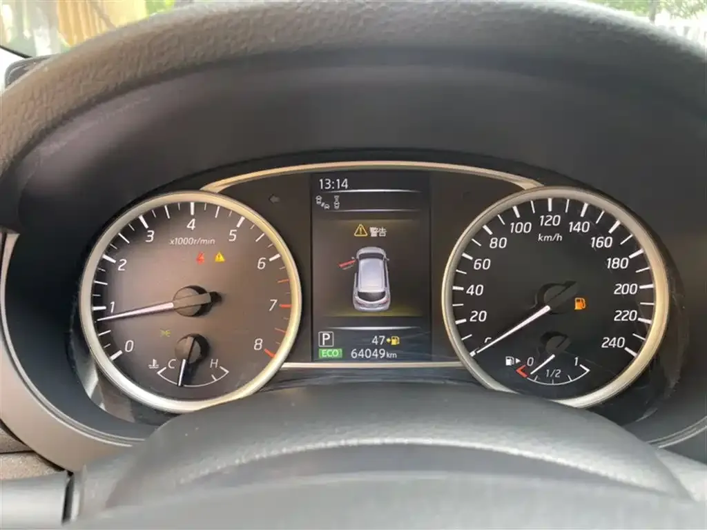 Nissan Tiida 2022 из CN, фото 2