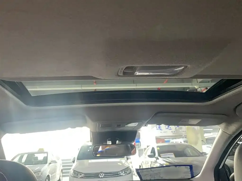 Nissan Tiida 2022 из CN, фото 4