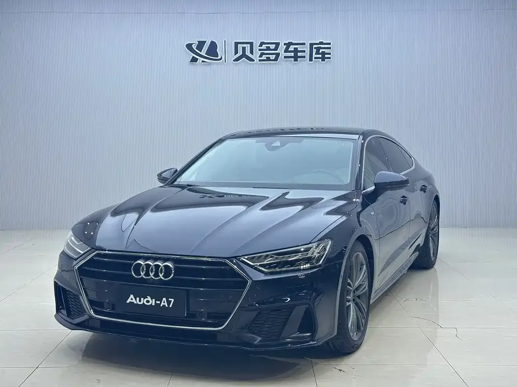 Audi A7 — фото 1