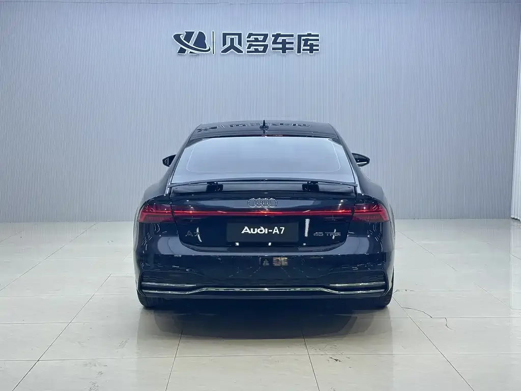 Audi A7 — фото 2