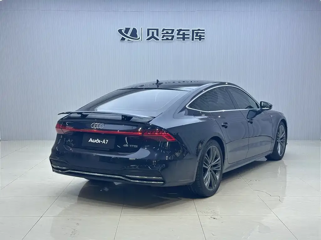 Audi A7 — фото 5