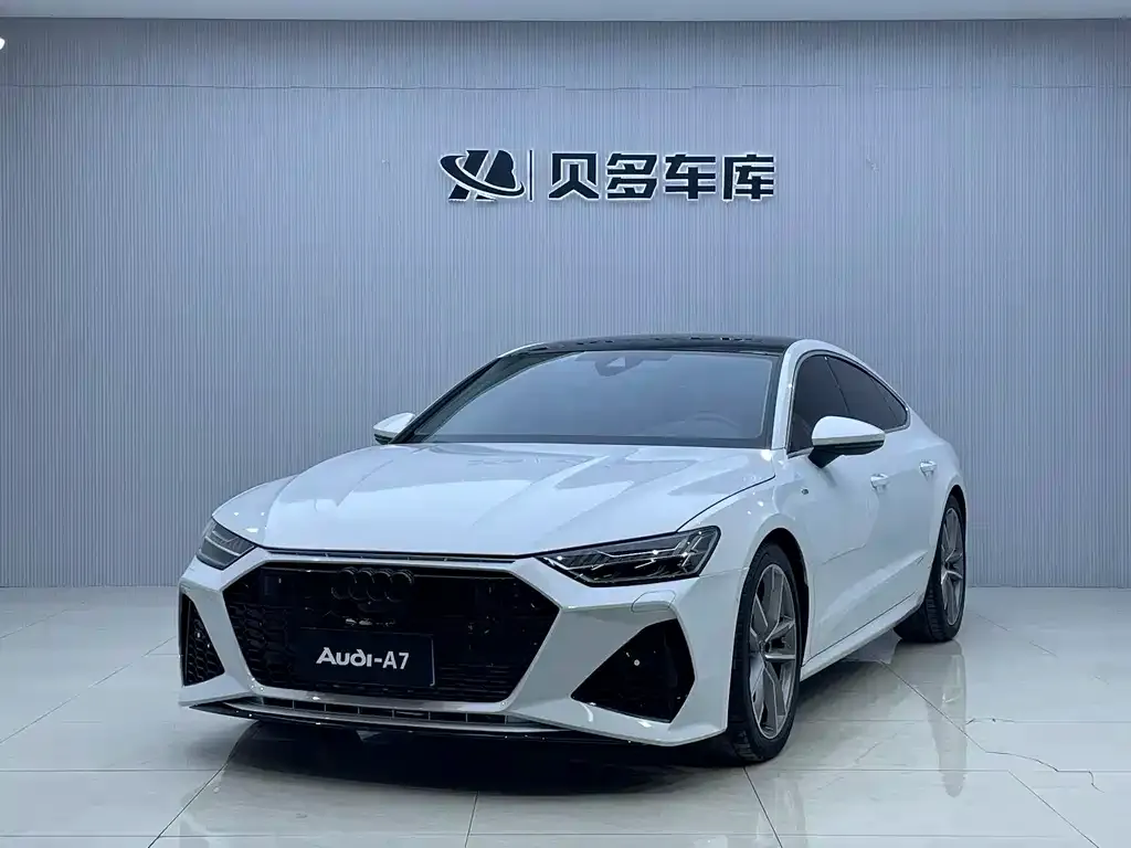 Audi A7 — фото 1