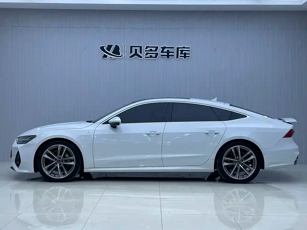 Audi A7 — фото 2