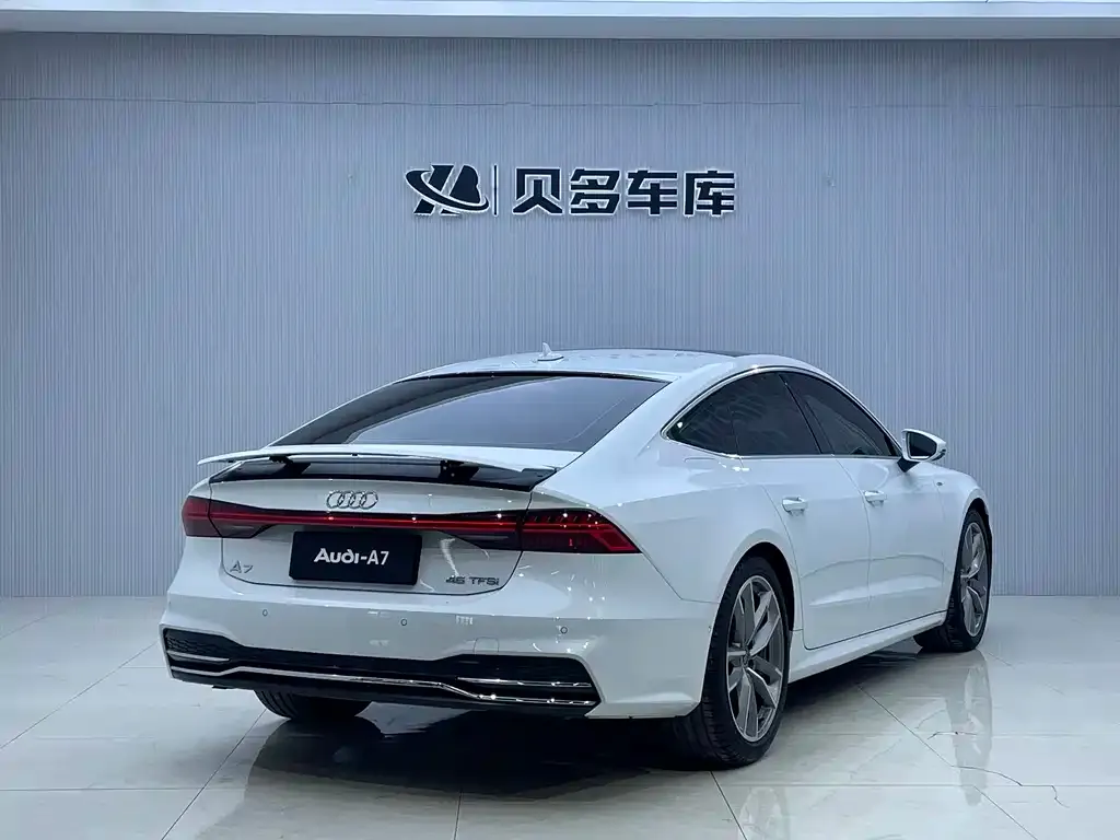 Audi A7 — фото 6