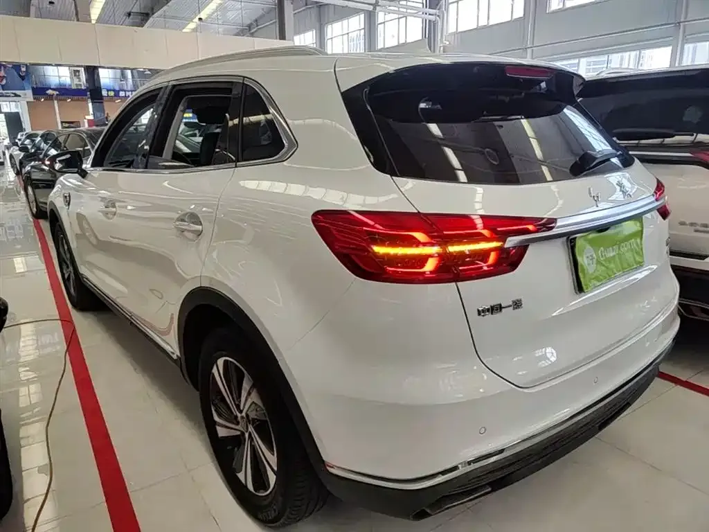 Hongqi HS5 — фото 3