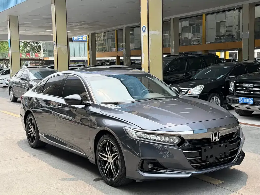 Honda Accord — фото 4