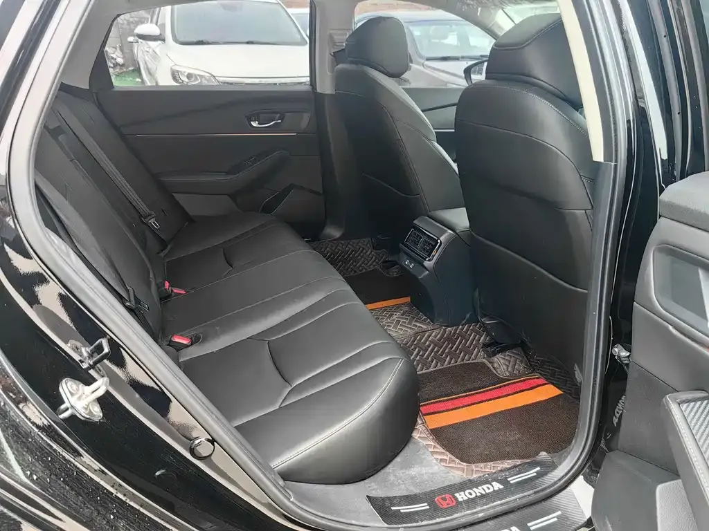 Honda Accord — фото 6
