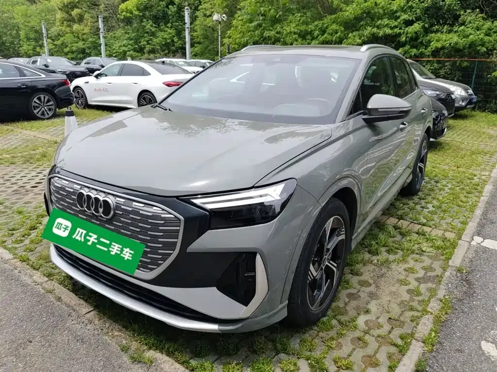 Audi Q4 e-tron — фото 3