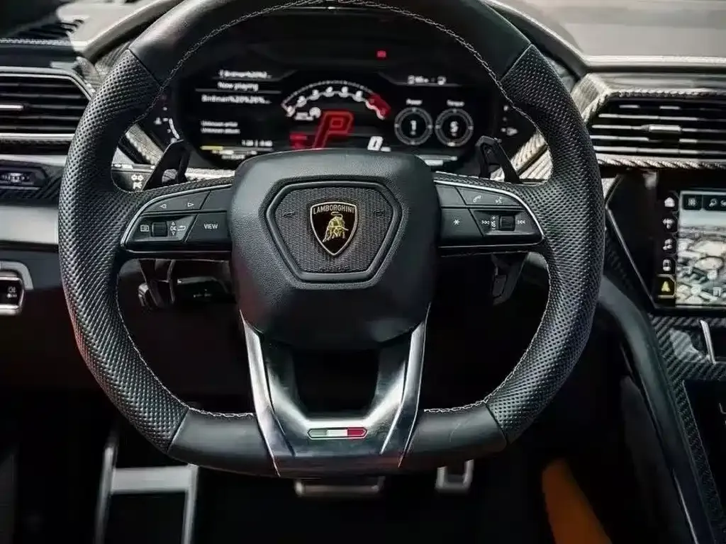 Lamborghini Urus — фото 3