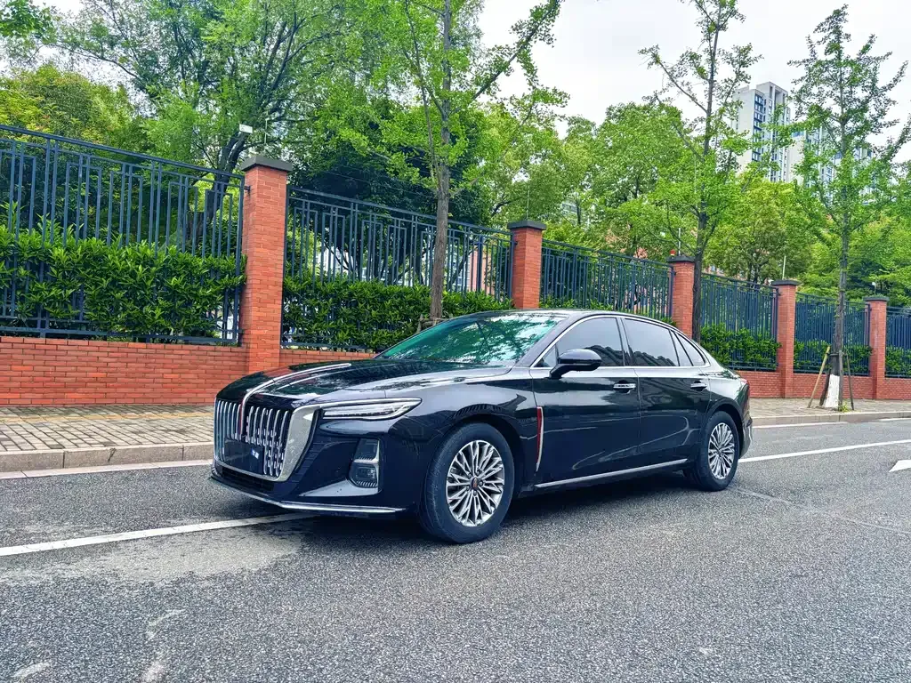 Hongqi H5 — фото 1