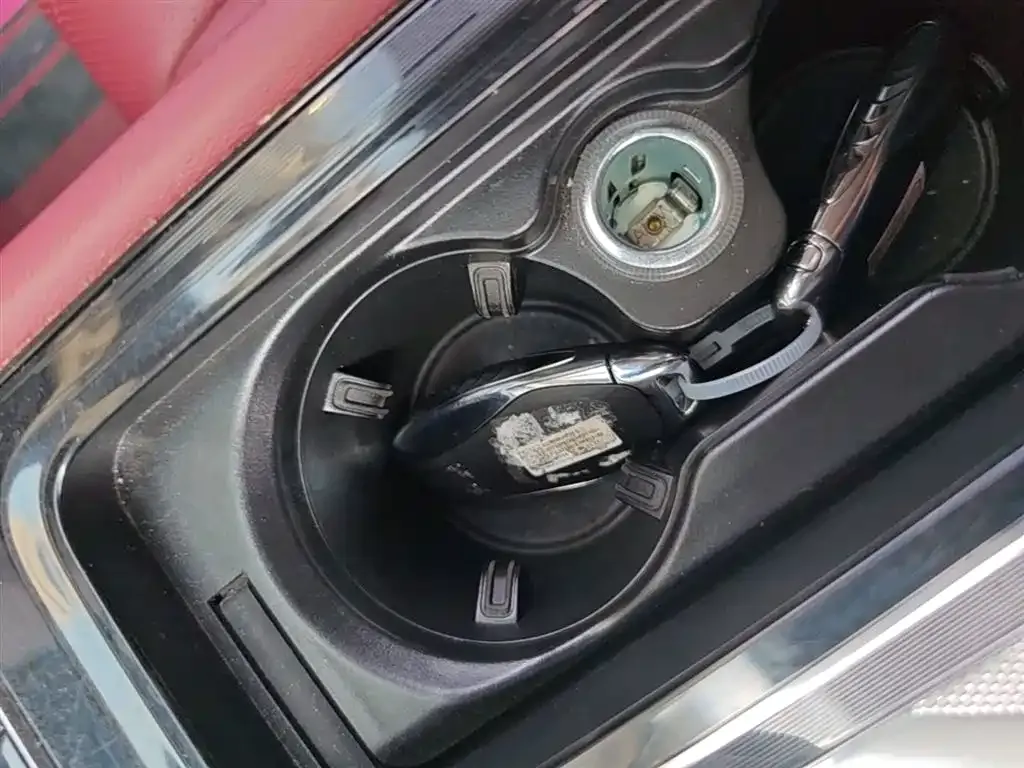 Hongqi H5 — фото 7