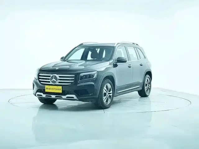 Mercedes-Benz GLB — фото 1