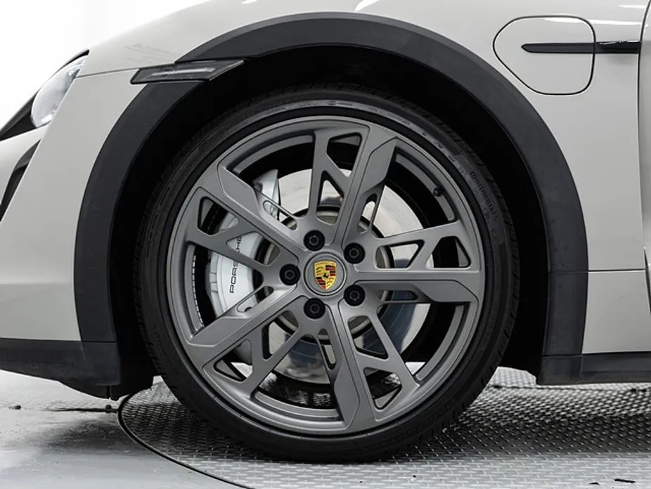 Porsche Taycan 2024 из KR, фото 9