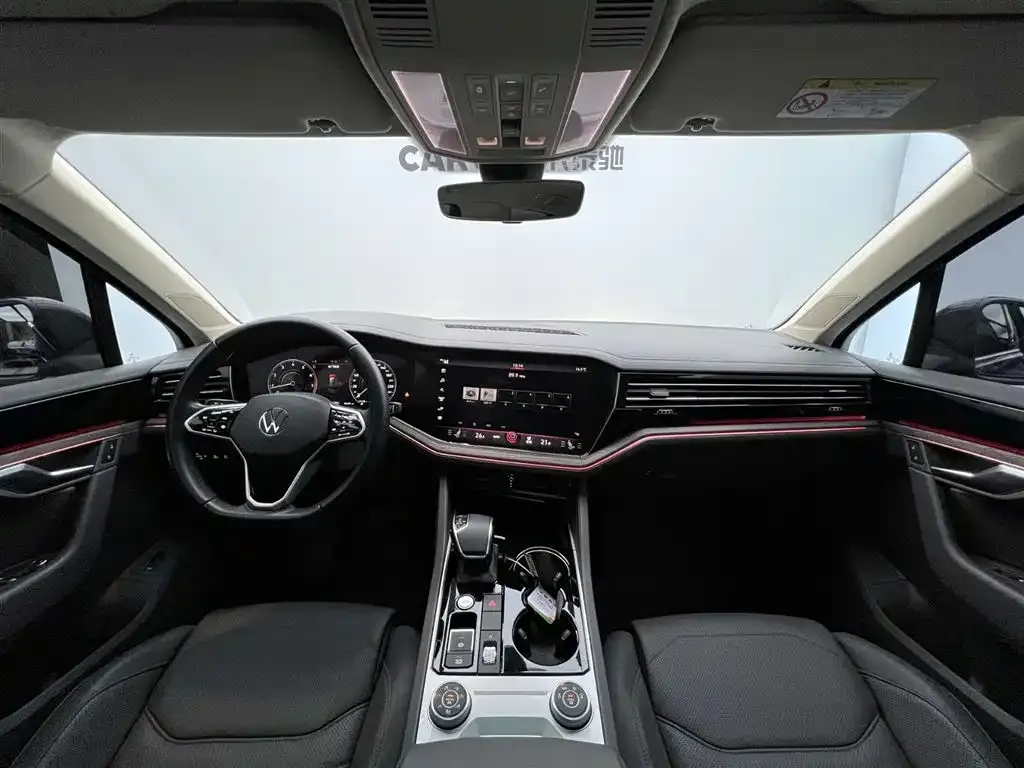 Volkswagen Touareg 2023 из CN, фото 9