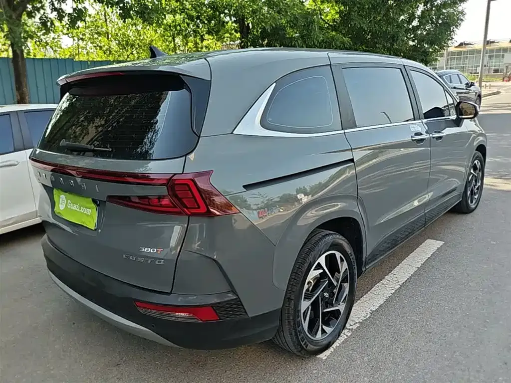 Hyundai Custo — фото 9