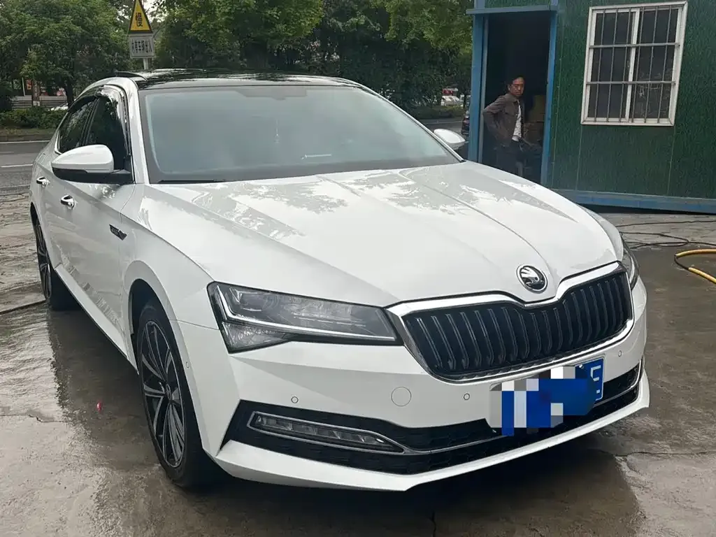 Skoda Superb 2022 из CN, фото 4